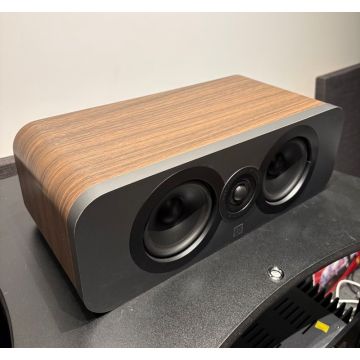 Beg. Q Acoustics 3090C (Valnöt)