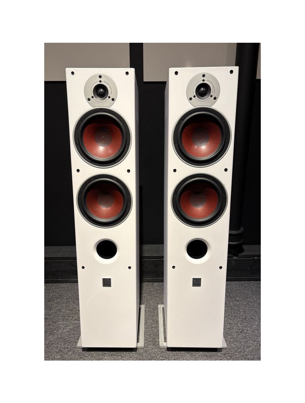 main product photo 1