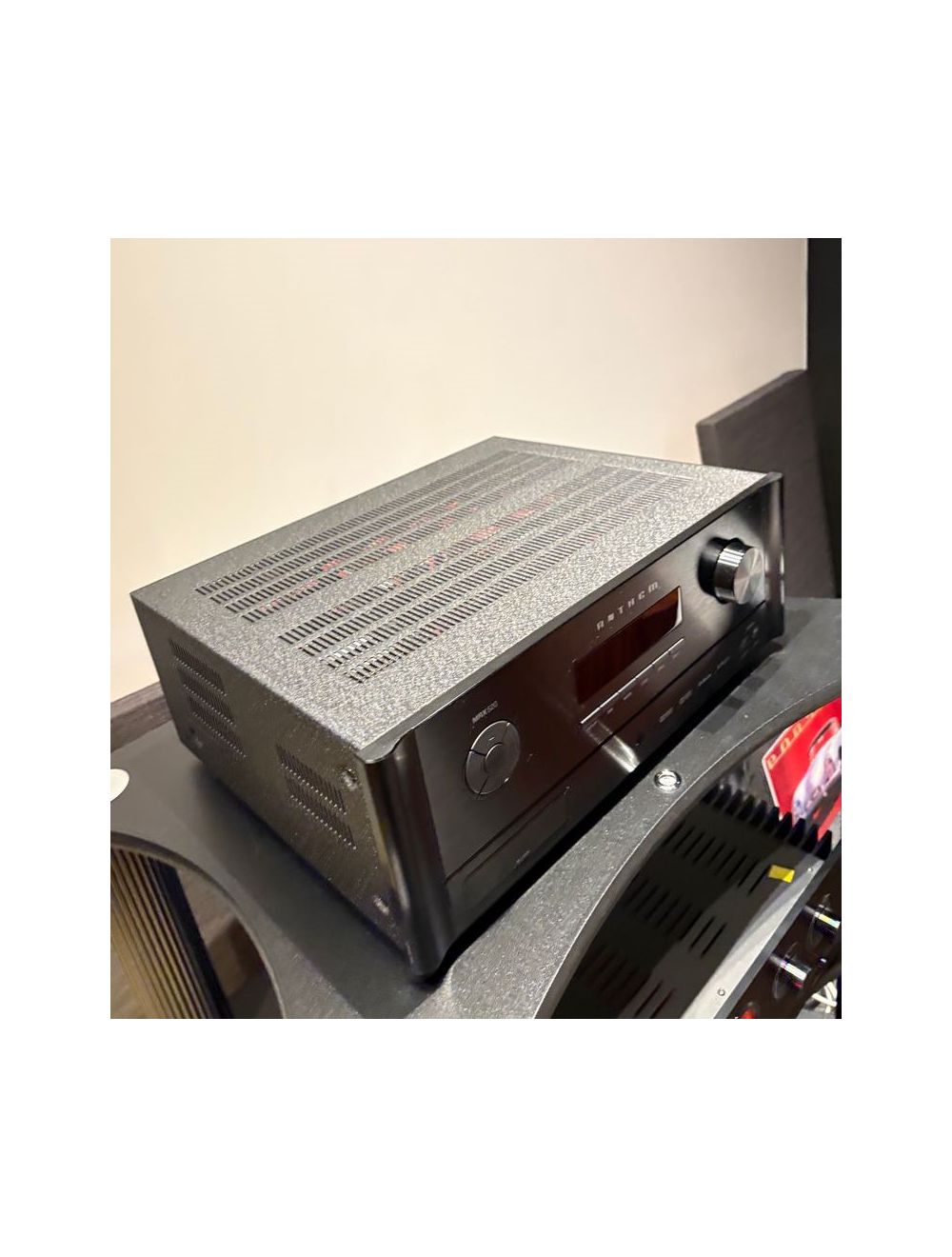 main product photo 1