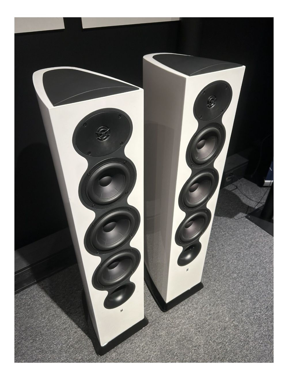 main product photo 1