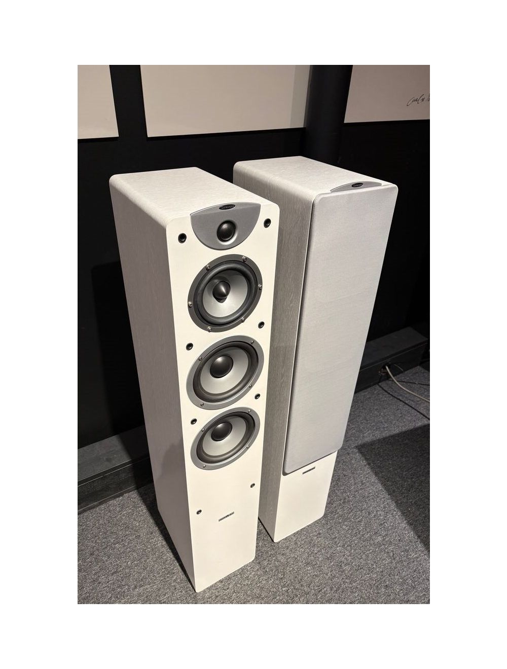 main product photo 1