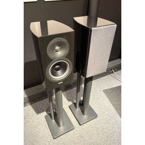 Beg. Revel Concerta2 M16 (Svart) med stativ