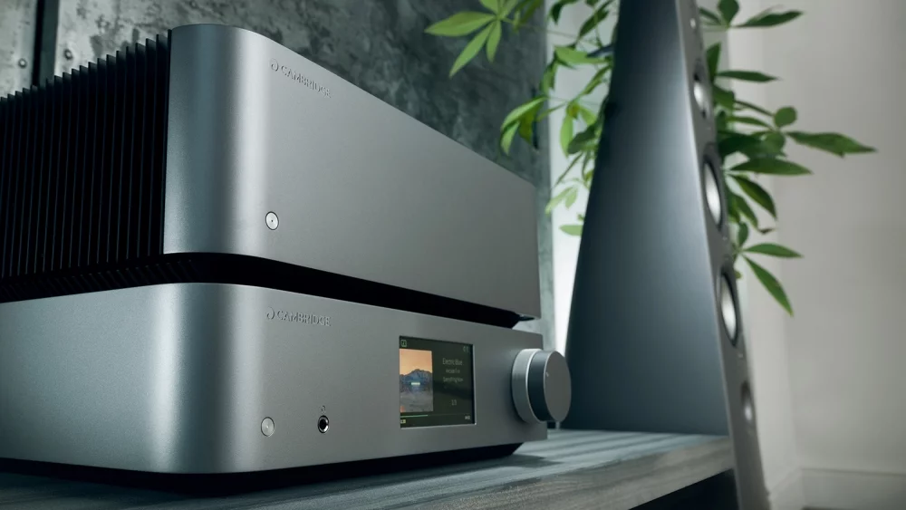 Edge W Power Amplifier and Edge NQ Network Player stack